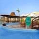 حمام سباحة  فندق هيلتون خليج القرش - شرم الشيخ | هوتيلز بوكينج