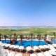 مسبح  فندق راديسون بلو (جزيرة ياس) - ابوظبي | هوتيلز بوكينج