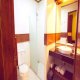 حمام  فندق فيلا بونجا - سمينياك | هوتيلز بوكينج