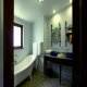 حمام  فندق بارادايس صن - جزيرة براسلين | هوتيلز بوكينج
